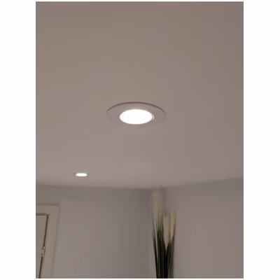 LightSolutions HiluX DS8 alb spot LED reglabil powered by Shelly - lifestyle