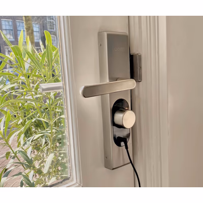 LOQED-POWER-KIT - lifestyle