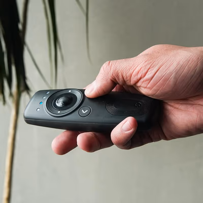 Shelly BLU Remote Control ZB Negru - telecomanda de scena Zigbee si Bluetooth - lifestyle