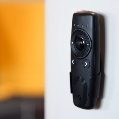 Shelly BLU Remote Control ZB Negru - telecomanda de scena Zigbee si Bluetooth - lifestyle