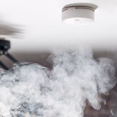 Shelly Plus Smoke - detector de fum WiFi cu alarma 85 dB - lifestyle