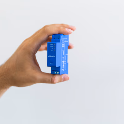 Shelly Pro 1 — releu pe sina DIN cu contact uscat, Wi-Fi, LAN si Bluetooth - lifestyle